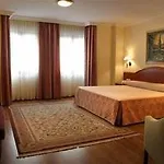 Alisi Hotel 2*
