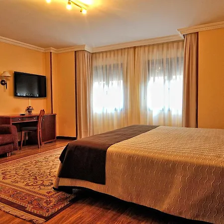 Alisi 2* Aranda de Duero