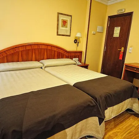 Alisi Hotel 2*