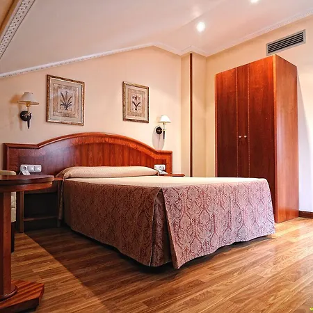 Alisi Отель Аранда-де-Дуэро